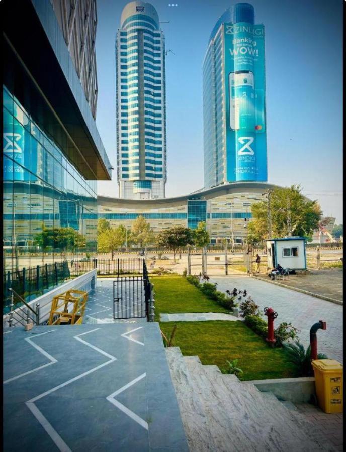 High Rise Presidential Suite In Elysium Opp Centaurus Islamabad Zewnętrze zdjęcie